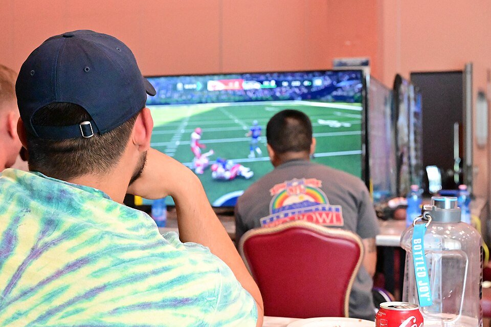 How Esports Teams Work: The Complete Structure Behind the Roster